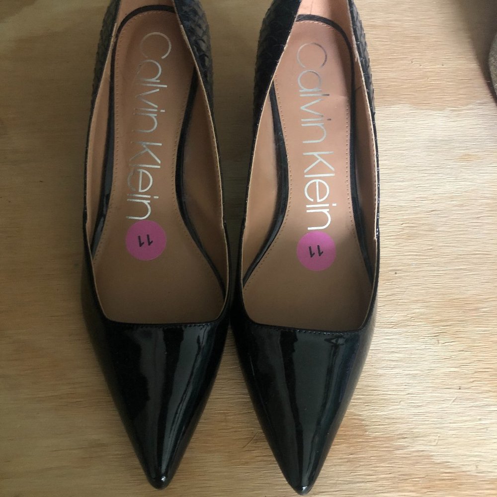Women's Kitten Heel Calvin Klein Black